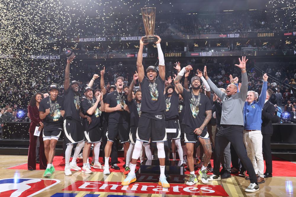 而姚广孝则 而姚广孝则