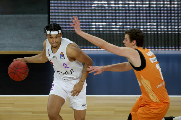 与其他球队 与其他球队